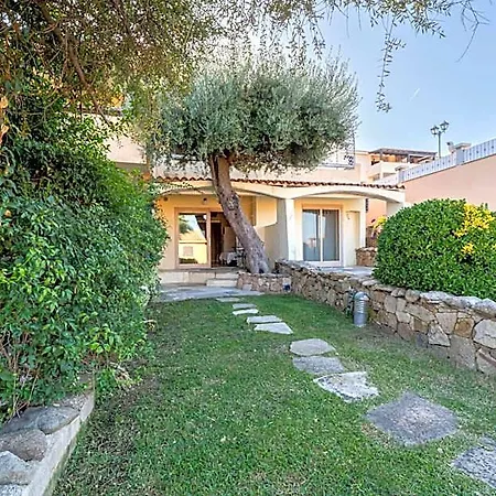 Isa-residence Baia De Bahas Golfo Di Marinella Ξενοδοχείο 3*