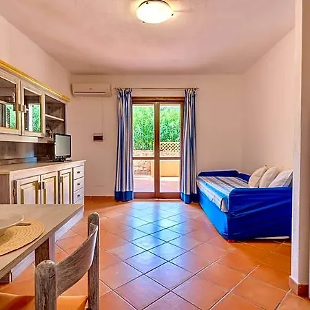 Hotel Isa-residence Baia De Bahas Golfo Di Marinella 3*