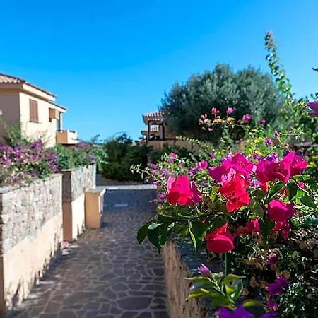Hotel Isa-residence Baia De Bahas Golfo Di Marinella 3*